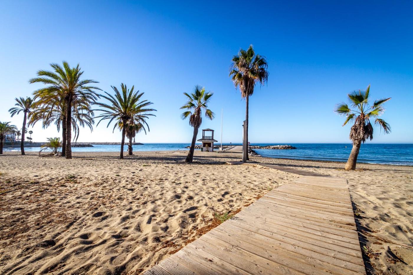 Marbella Banus Suites - Lily Playas Del Duque Banus Beach Apartment Εξωτερικό φωτογραφία
