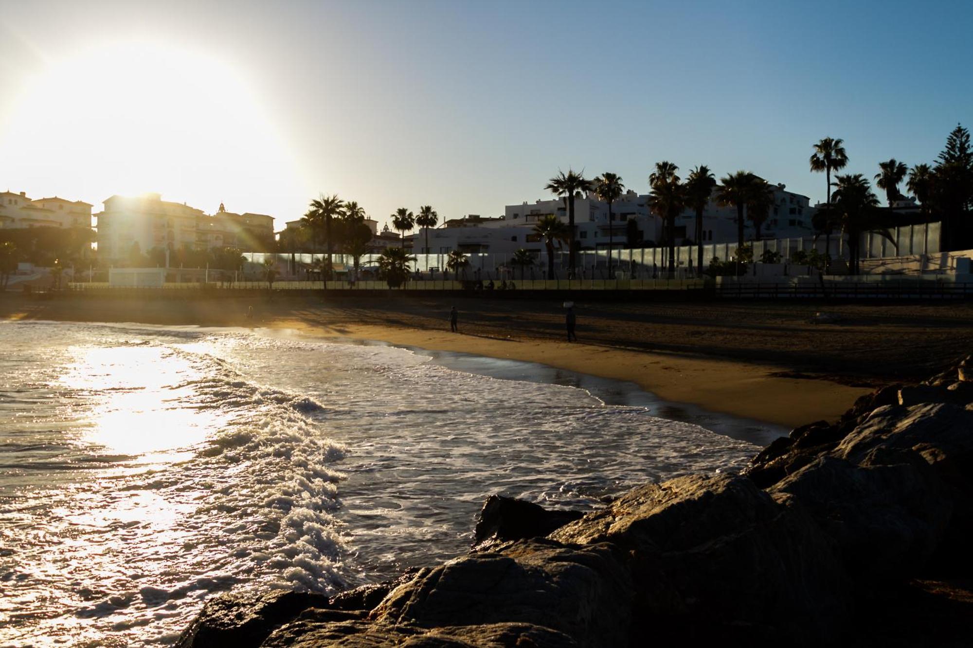 Marbella Banus Suites - Lily Playas Del Duque Banus Beach Apartment Εξωτερικό φωτογραφία