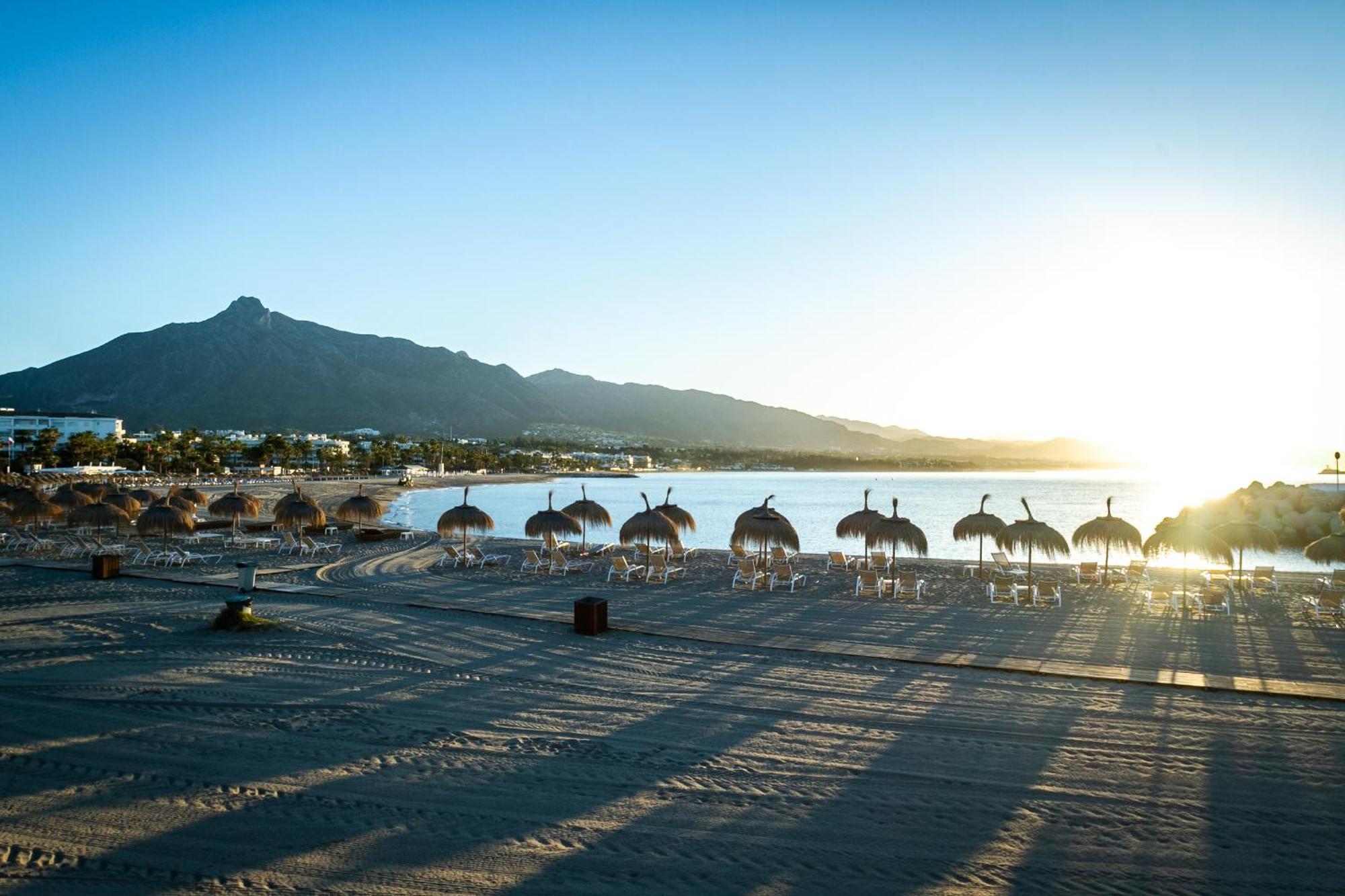 Marbella Banus Suites - Lily Playas Del Duque Banus Beach Apartment Εξωτερικό φωτογραφία