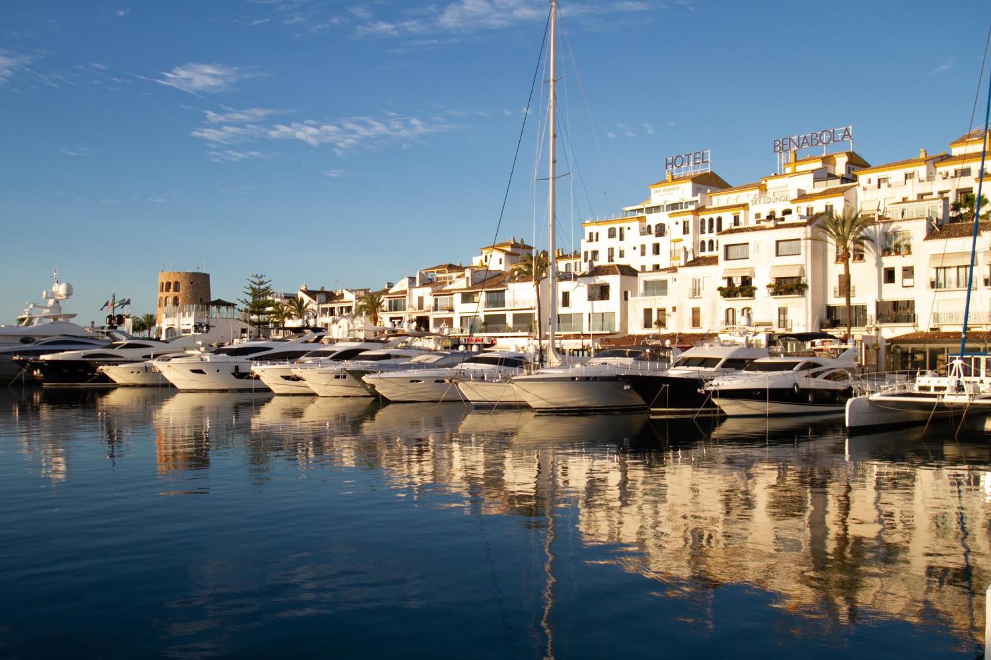Marbella Banus Suites - Lily Playas Del Duque Banus Beach Apartment Εξωτερικό φωτογραφία