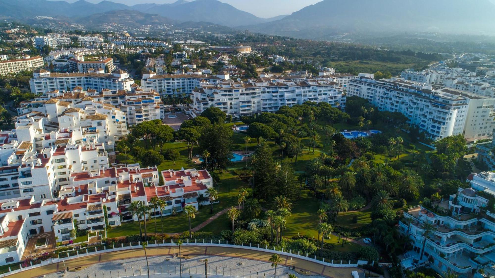 Marbella Banus Suites - Lily Playas Del Duque Banus Beach Apartment Εξωτερικό φωτογραφία
